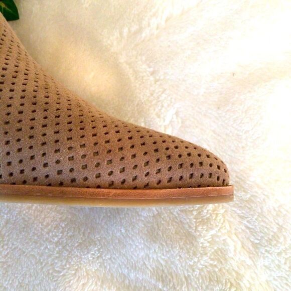 DOLCE VITA STACKED HEEL ALMOND SUEDE BOOTS 9.5 NWT - Picture 14 of 14